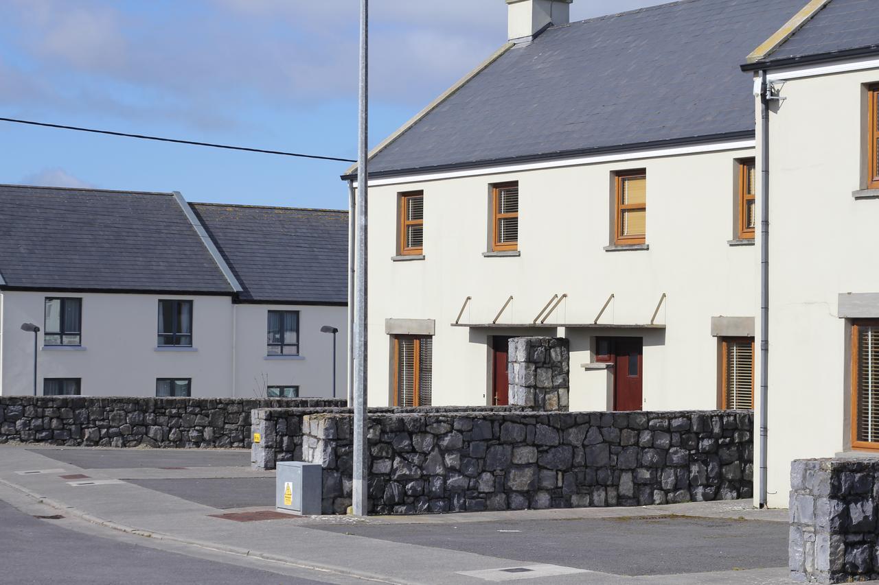Hotel Doolin Houses ภายนอก รูปภาพ